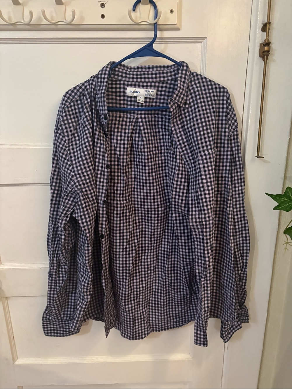 Old Navy Men's Navy and White Gingham Button-Down Shirt